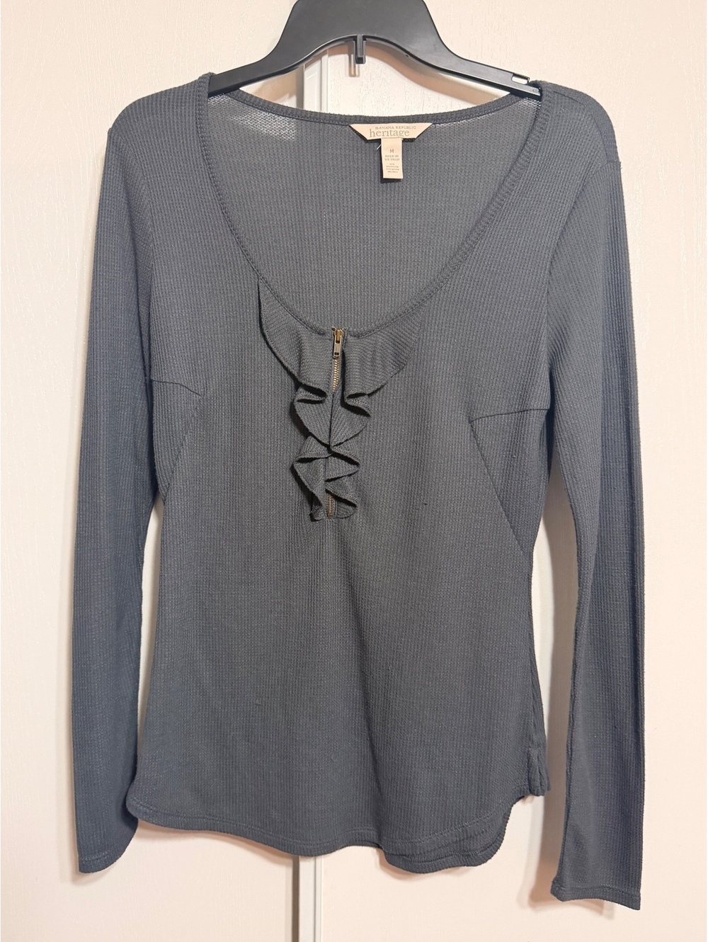 Banana Republic Heritage Gray Ruffle Zip Front Top Women’s Medium